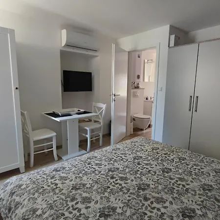 דירה Grga רוביני